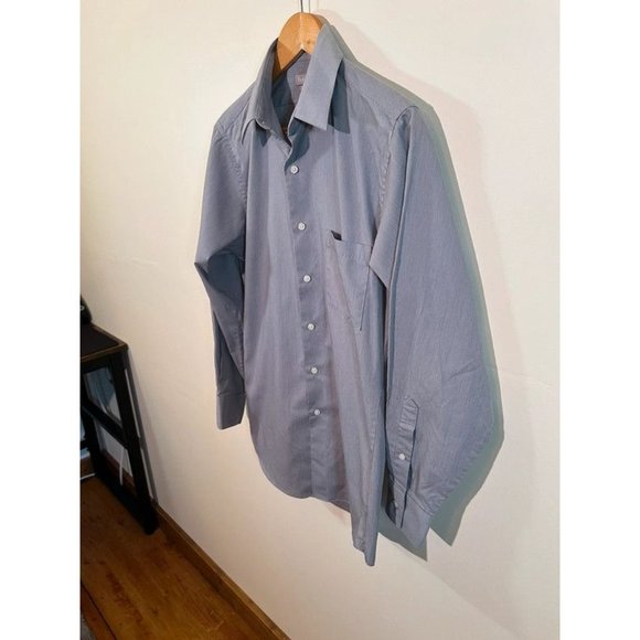 ✨5 for $15✨ Men’s Gray Van Heusen Button Down Dress Fitted Shirt - Picture 2 of 9